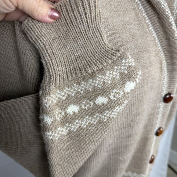 Handmade Womens Wool Tan White Cardigan Sweater Est Size M/L Fair Isle Cabincore - Picture 9 of 9